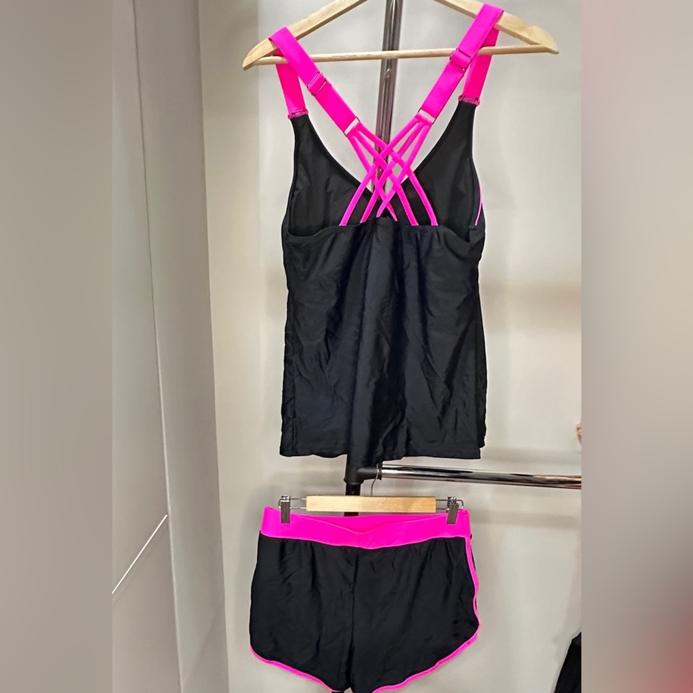 Black and Pink Athletic Look Swim Tank and Short Set, Large - Picture 3 of 4